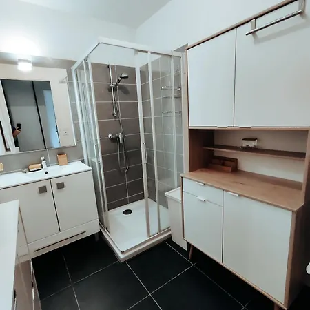 T2 Rez De Jardin Apartamento *